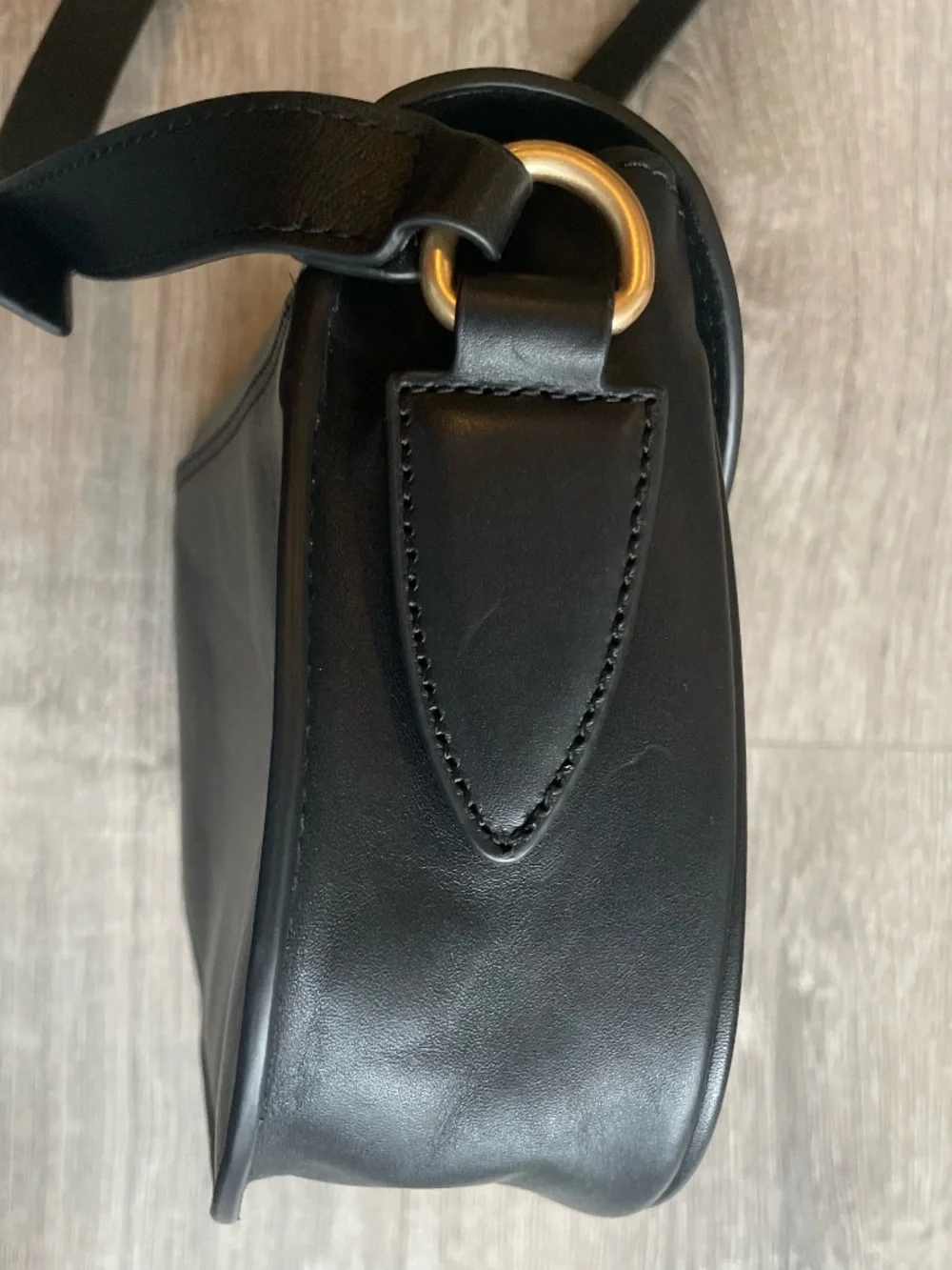 Banana Republic Black Leather Saddle Crossbody Bag Brass Buckle Flap